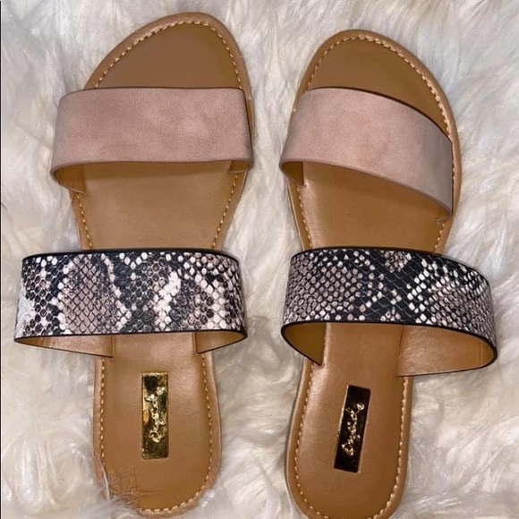 qupid blush sandals